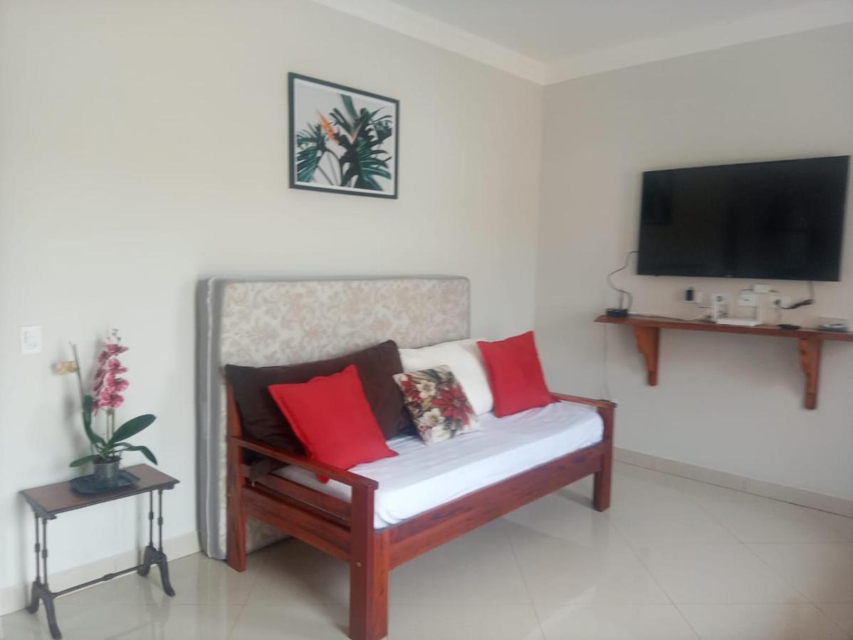 Casa Nova Com Piscina Proxima A Praia E Menos De 3Km Do Centro De Ubatuba Luaran gambar
